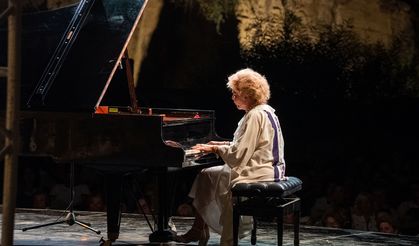 22. Gümüşlük Müzik Festivali Gülsin Onay konseriyle sona erdi