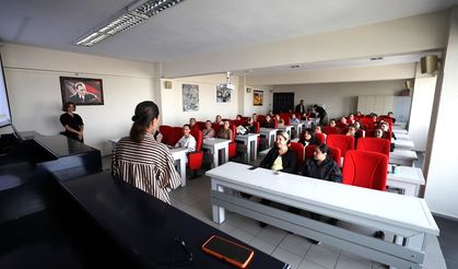 İzmir Menderes Belediyesi'nde "engelsiz iletişim" hamlesi