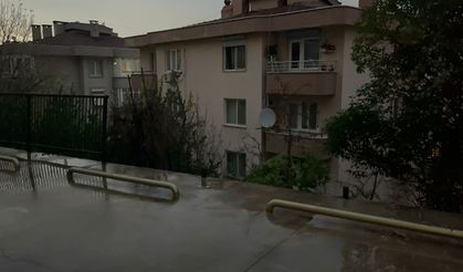 Yanlış geri vitese aldı, 7 metre yükseklikten düştü