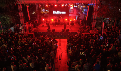 İkilem Urla’da sahneyi salladı: Festivalde müzik fırtınası esti