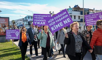 Güzelbahçe’de kadınlar 'şiddete hayır' diyerek meydanlara çıktı