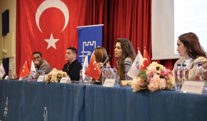 Alaçatı kentsel tasarım rehberi esnafla paylaşıldı: Alaçatı kimliğine sahip çıkıyor