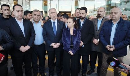 Mansur Yavaş entübe olan belediye başkanı Gülşah Durbay için Manisa'da