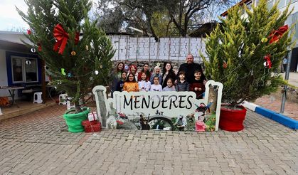 Menderes Özdere sokaklarında yeni yıl coşkusu: Kesre Pazarı ziyaretçi akınına uğradı