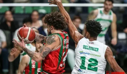 İzmir derbisinde nefesler tutuldu: Karşıyaka kader maçında Petkim’i ağırlıyor