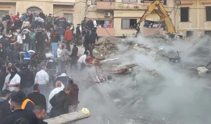 Eski bina çöktü: Çok sayıda ölü var