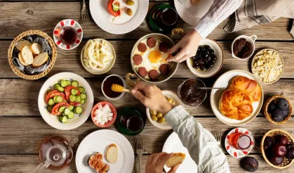 Gün boyu susatmayan ve tok tutan en garanti sahur menüsü! Sağlıklı sahurda ne yenmeli?