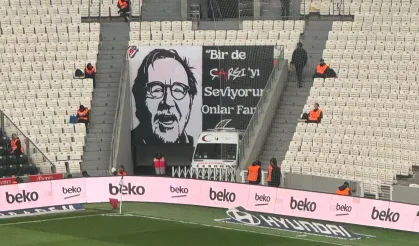 Beşiktaş taraftarı İlber Ortaylı'yı unutmadı