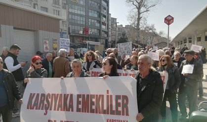Karşıyaka'da emekliler sokakta; Hakkımızı istiyoruz