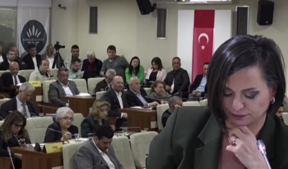 Karabağlar Meclisi’nde gergin oturum: AK Parti geri gelmedi, CHP'de üç önemli isim komisyon dışı!