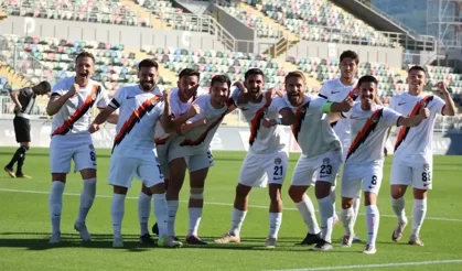 İzmir Çoruhlu FK umut tazeledi!