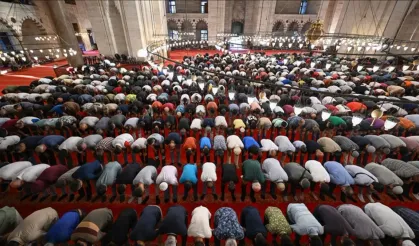 Diyanet duyurdu! İşte il il Kurban Bayramı namaz saatleri...