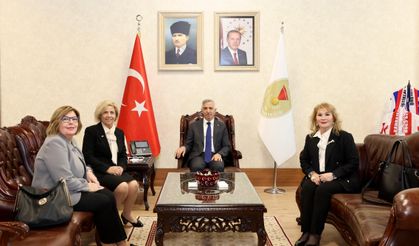 "Yılın Kahraman Annesi" Plaketi Ayla Kara’nın Çocuklarına Emanet