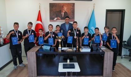 Aliağa’ya Halk Oyunlarında Büyük Gurur