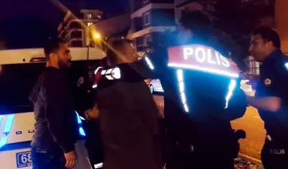 Dehşet! Gencin kulağını kopardı!