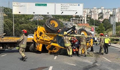 Feci ölüm; İş makinasının altında kaldı