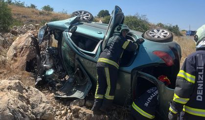 Denizli'de otomobil devrildi: 4 yaralı
