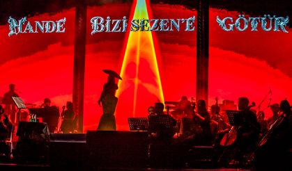 Hande Yener, Sezen Aksu şarkılarıyla sahneye çıktı