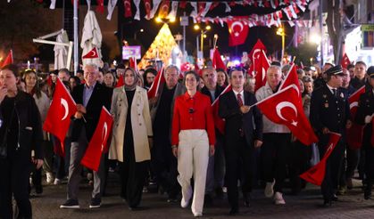 Çeşme’de Cumhuriyetin 103. yılı büyük coşkuyla kutlandı