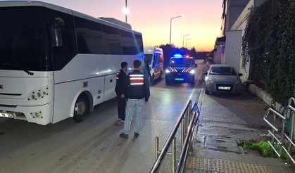 Çukurova Belediyesi'nde operasyon: İki başkan dahil 49 kişi adliyede