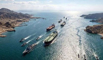 Basra Körfezi'nde savaş alarmı: İran 4 petrol gemisini vurduğunu açıkladı