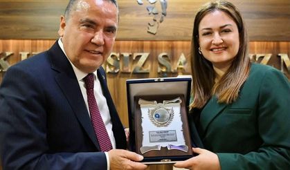 O başkan da AK Parti'li oluyor!