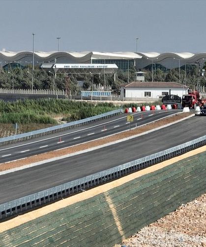 Hatay Havalimanı yolu, tek yönden ulaşıma açıldı