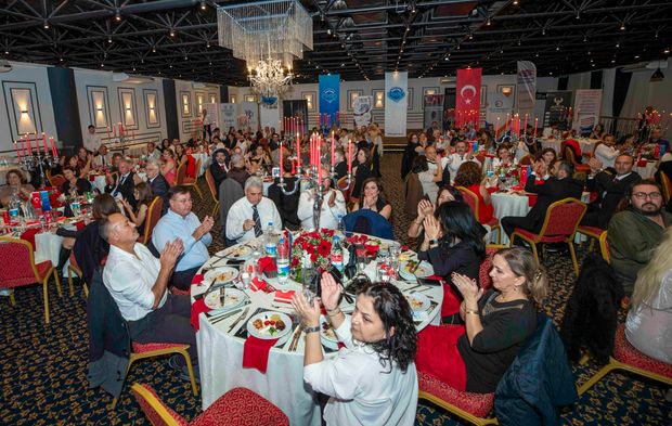 Egeli otomotivciler Cumhuriyet Bayramı’nı kutladı