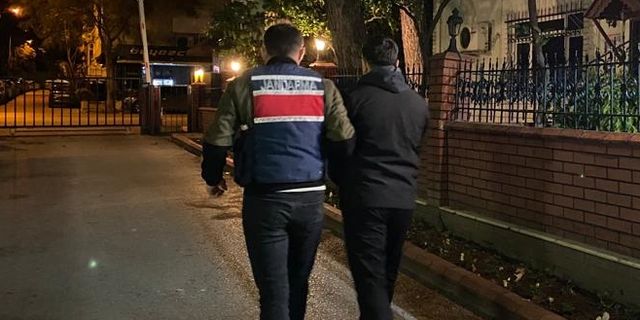 İzmir merkezli 12 ilde FETÖ operasyonu