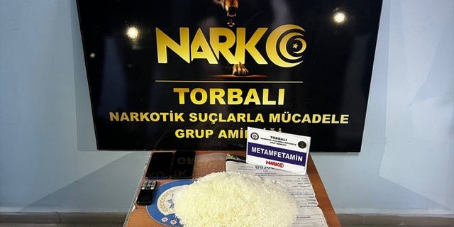 İzmir'de 1,5 kilogram sentetik uyuşturucu ele geçirildi