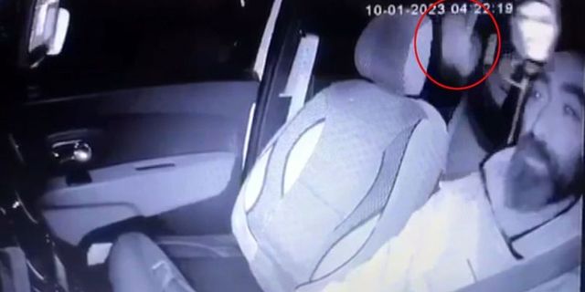 Taksiciye feci saldırı: Kafasına taşla vurdu!