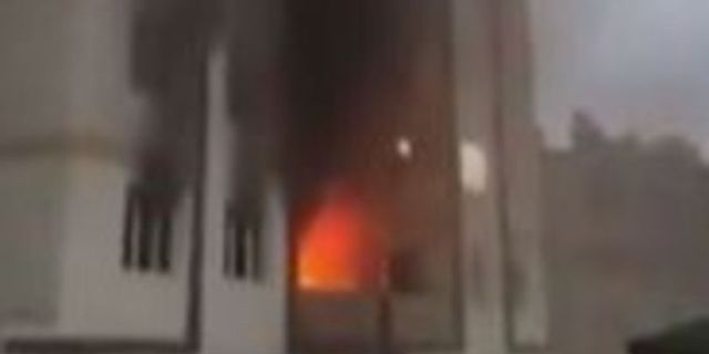 Öfkeli kiracı ev sahibine kızıp evi ateşe verdi