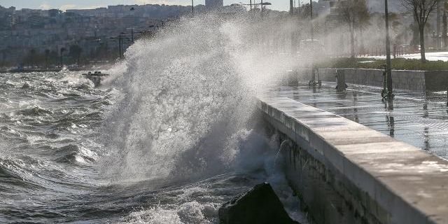 Meteoroloji uyardı: Ege Denizi'nde fırtına uyarısı