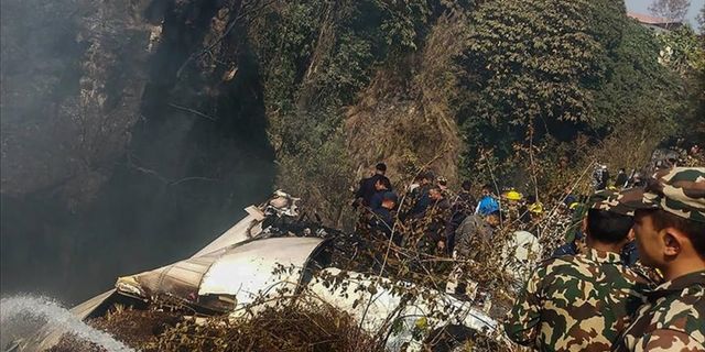 Nepal'de düşen uçağın karakutusu bulundu