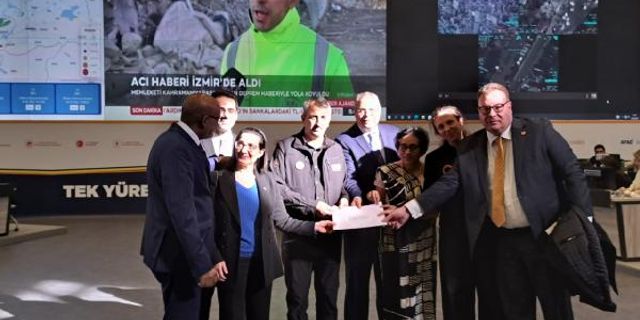 Büyükelçiler depremzedeler için bağış topladı