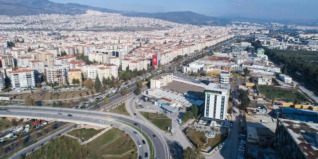 İzmir Bornova'da depo icradan satılıktır