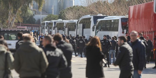İzmir'in polisleri depremzedelere el uzatacak