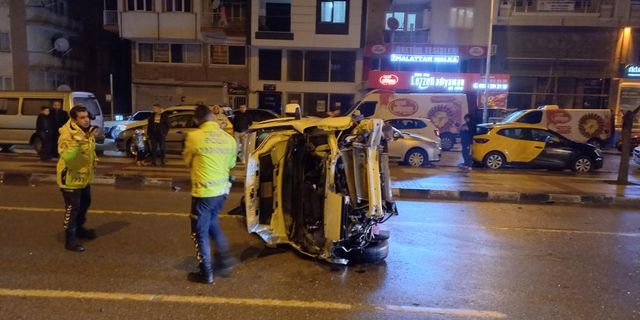 Manisa'da hafif ticari aracın devrilmesi sonucu 1 kişi yaralandı