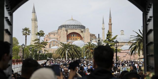 İstanbul'a gelen turist sayısı yüzde 13 arttı