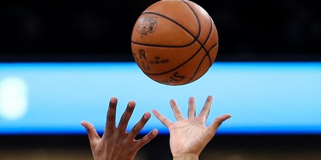 NBA'de Embiid'in 46 sayısı yetmedi, Warriors kazandı