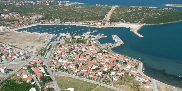 İzmir Seferihisar'da turizm imarlı arsa mahkemeden satılıktır
