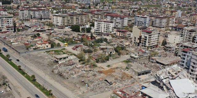 Depremzedelere dev kaynak