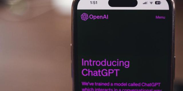 OpenAI, ChatGPT mobil uygulamasını başlattı