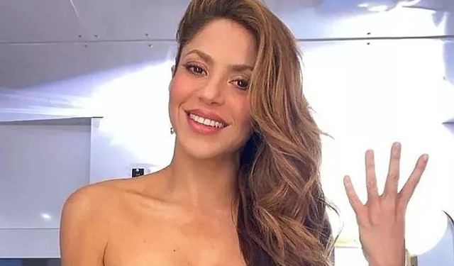 Shakira Apar Topar Sahneden İndi