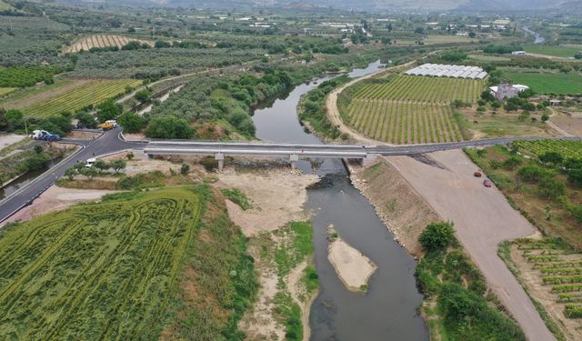 İzmir, Manisa, Uşak'taki dere ve nehirlerden 1,3 milyon metreküp çamur çıktı