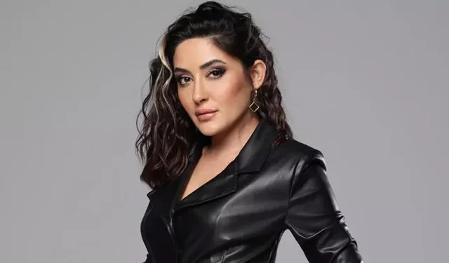 Melek Mosso boşandığı gelinliğini bağışlıyor