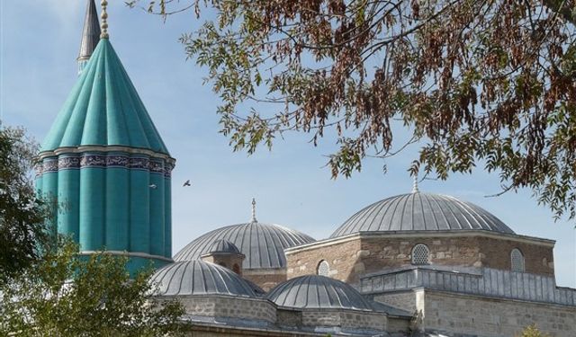 Konya'da Selçuklu Sultanlarına saygı nöbeti tutuluyor