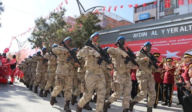Van'da Cumhuriyet coşkusu