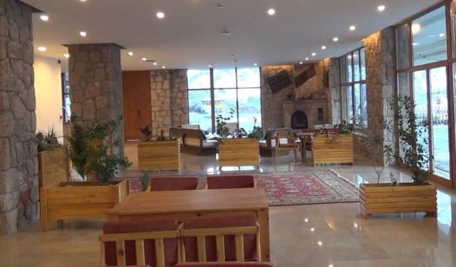 Köyde Lüks Konaklama: Kemal Karadağ'ın Yatırımıyla 5 Yıldızlı Otel Hizmete Açıldı