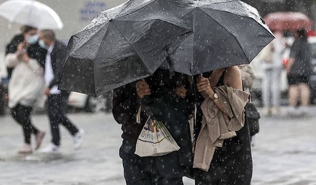 İstanbul'da Bugün Yağmur Var mı? Hava Nasıl Olacak? Meteoroloji'den Uyarı! 18 Nisan İstanbul Hava Durumu Raporu...